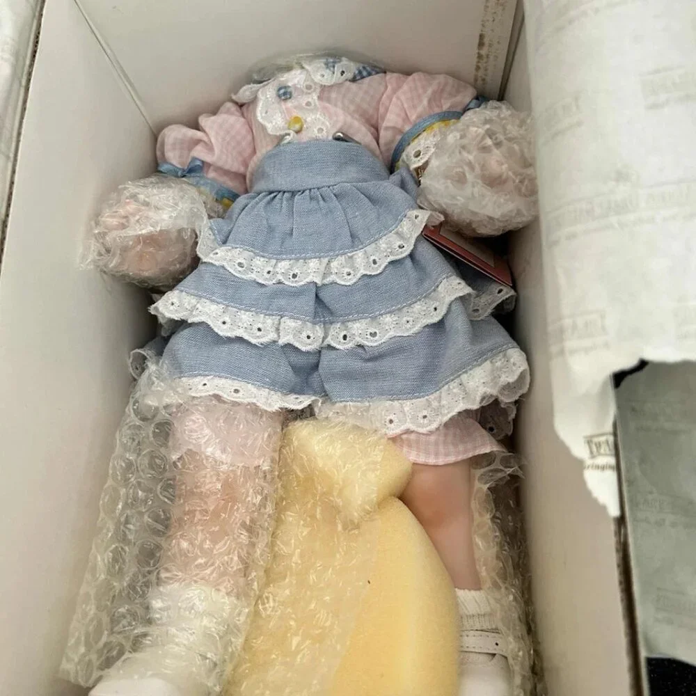 NEW Ashton Drake Galleries - A Kiss ill Make It Better Collectors Doll #I 5153
